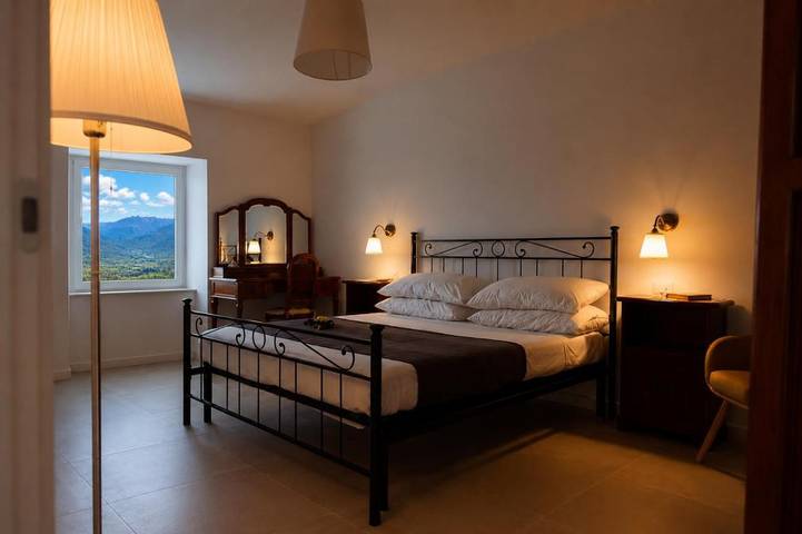 Location de vacances pour 3 personnes, avec terrasse ainsi que vue et vue sur le lac à Castro dei Volsci - 3