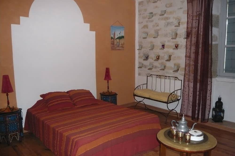 Bauernhaus aus dem 14. Jahrhundert, privater Pool, 260 m², moderne Einrichtung! quiet! in Bagnols-sur-Cèze, Nimes und Umgebung