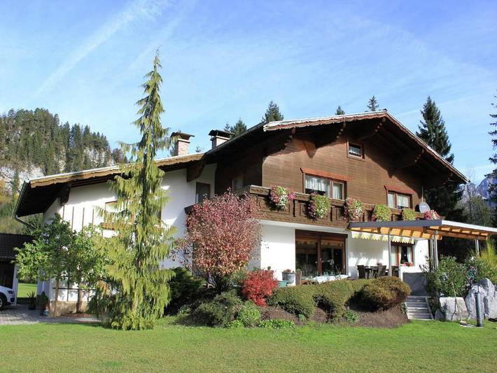 Ferienwohnung für 4 Personen, mit Balkon und Garten in Wängle
