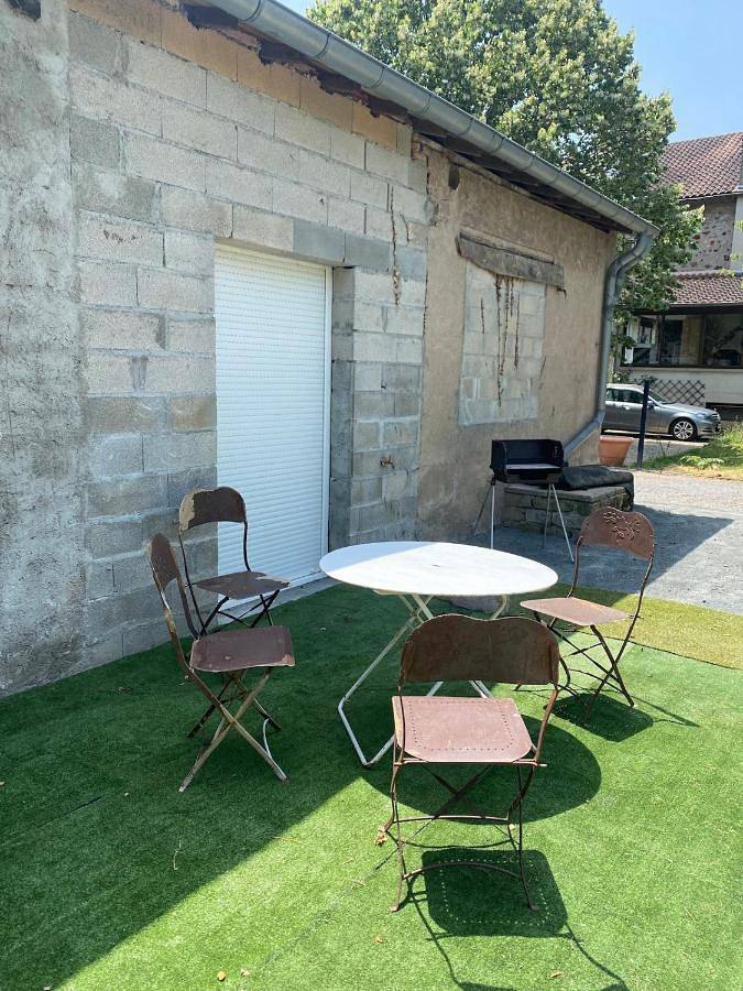 Gîte pour 6 personnes, avec jardin et terrasse dans Arthès - 4