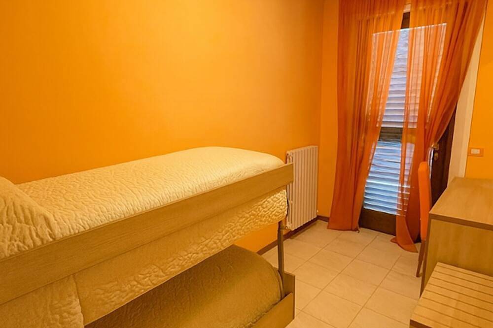 Alleinstehendes Ferienhaus mit privatem Pool, Whirlpool,  W-Lan, Tv, Terrasse, Panoramablick in Lamporecchio, Pistoia Provinz