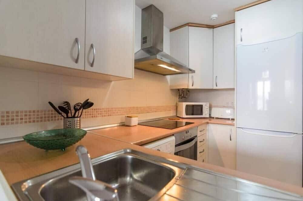 Entire apartment, Lujoso Apartamento Climatizado con Tres Piscinas, Parking Gratuito e Internet in Vélez de Benaudalla, Costa Tropical