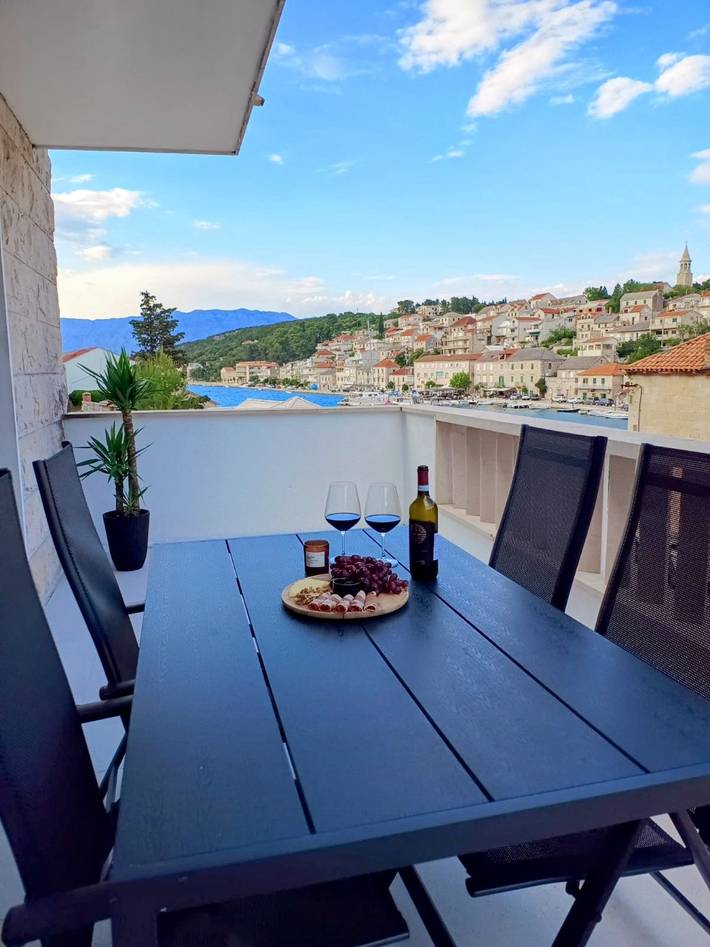 Ganze Wohnung, Ferienwohnung in Povlja mit Meerblick, Terrasse, Klimaanlage, W-Lan (3365-6) in Povlja, Brac