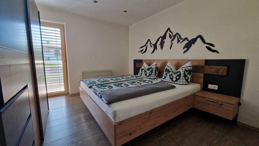 Ferienwohnung für 5 Personen, mit Balkon/Terrasse und Balkon sowie Seeblick und Ausblick am Achensee - 4