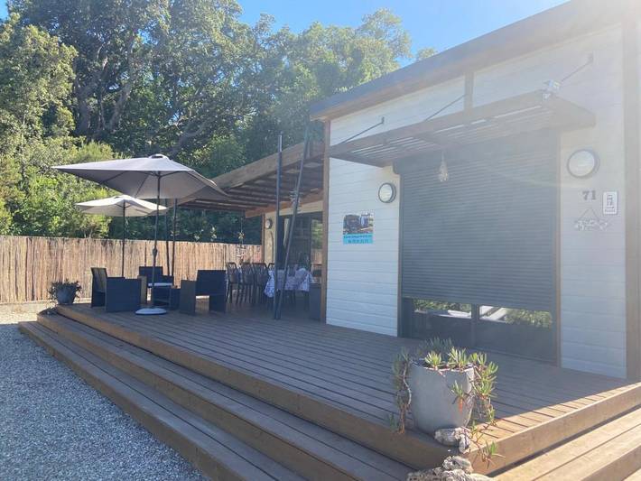 Location de vacances pour 5 personnes, avec jardin ainsi que jacuzzi et piscine dans Plage Venga Di L Oru Santa Maria Poggio - 3