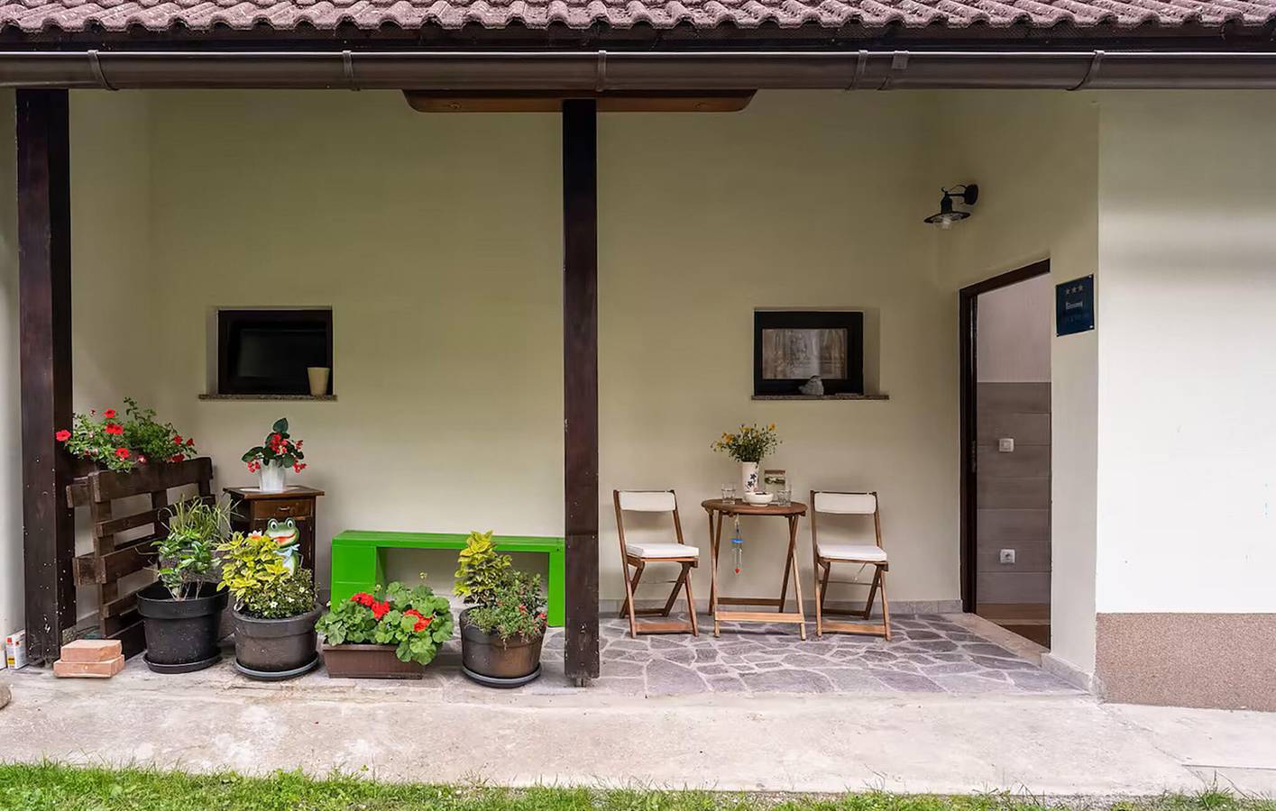 Ganze Ferienwohnung, Moderne 150 m² große Wohnung mit WLAN, Klimaanlage, Parkplatz und nur 200 m vom Fluss Lokvarka entfernt in Primorje-Gorski Kotar