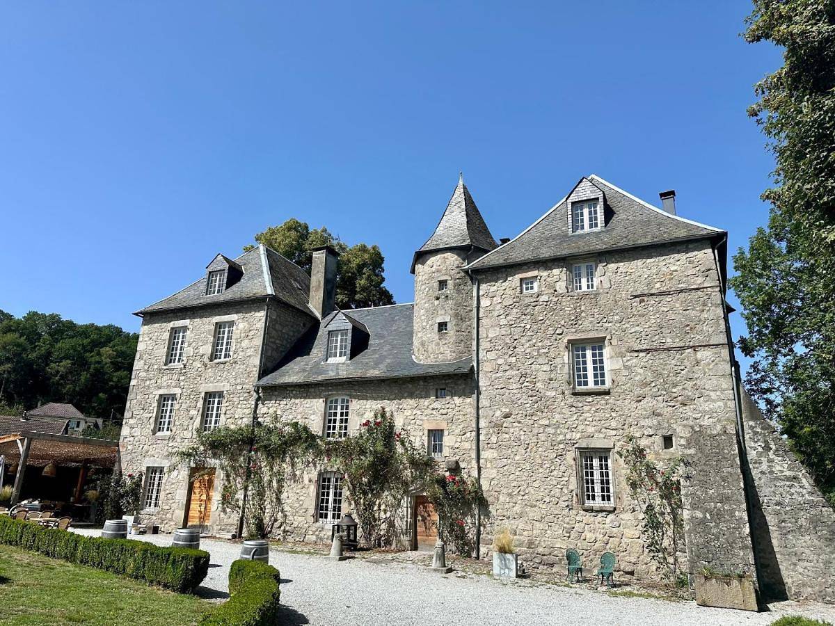Château de la Borde à Ussel, centre-ville, proche autoroute A89, Climatisation in Ussel, Région d'Ussel