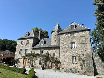 Chambre d’hôte pour 4 personnes, avec sauna ainsi que terrasse et jardin à Ussel