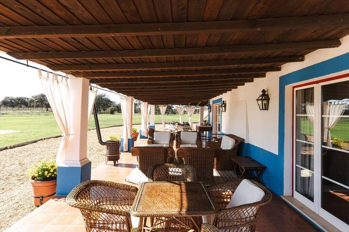 Casa de férias para 10 pessoas, com Varanda e Terraço e ainda Jardim and Piscina em Santiago do Cacém