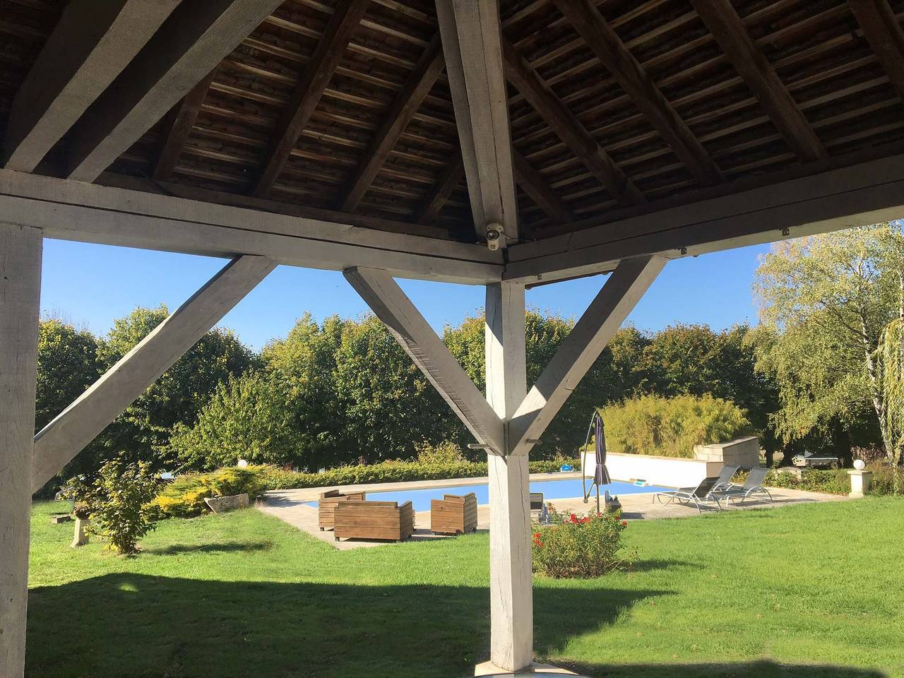 Domaine des Tilleuls - Grand Jardin avec Piscine privée sur le Canal de Bourgogne in Ravières, Arrondissement d'Avallon