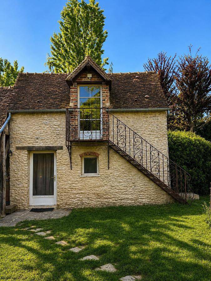 Gîte pour 2 personnes, avec jardin ainsi que piscine et vue à Courances - 4