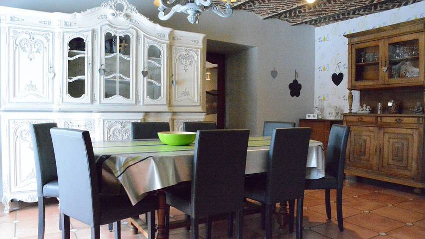 Location de vacances pour 9 personnes, avec terrasse et jardin à Tenneville - 2