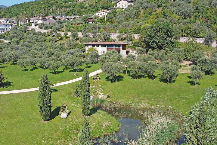 Villa für 18 Personen, mit Garten in Toscolano-Maderno