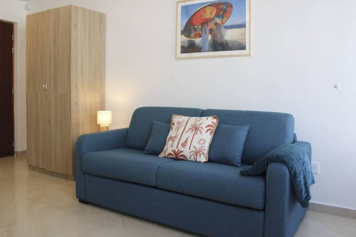 Ganzes Studio, Studio für 2 Personen mit Balkon in Bagnolet, Seine-Saint-Denis