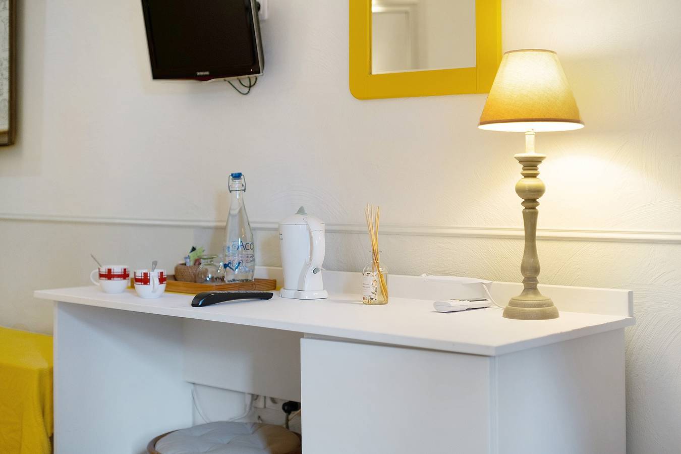 Habitación de huéspedes «Olive» con piscina compartida, Wi-Fi y aire acondicionado in Tourrettes-sur-Loup, Region de Cannes