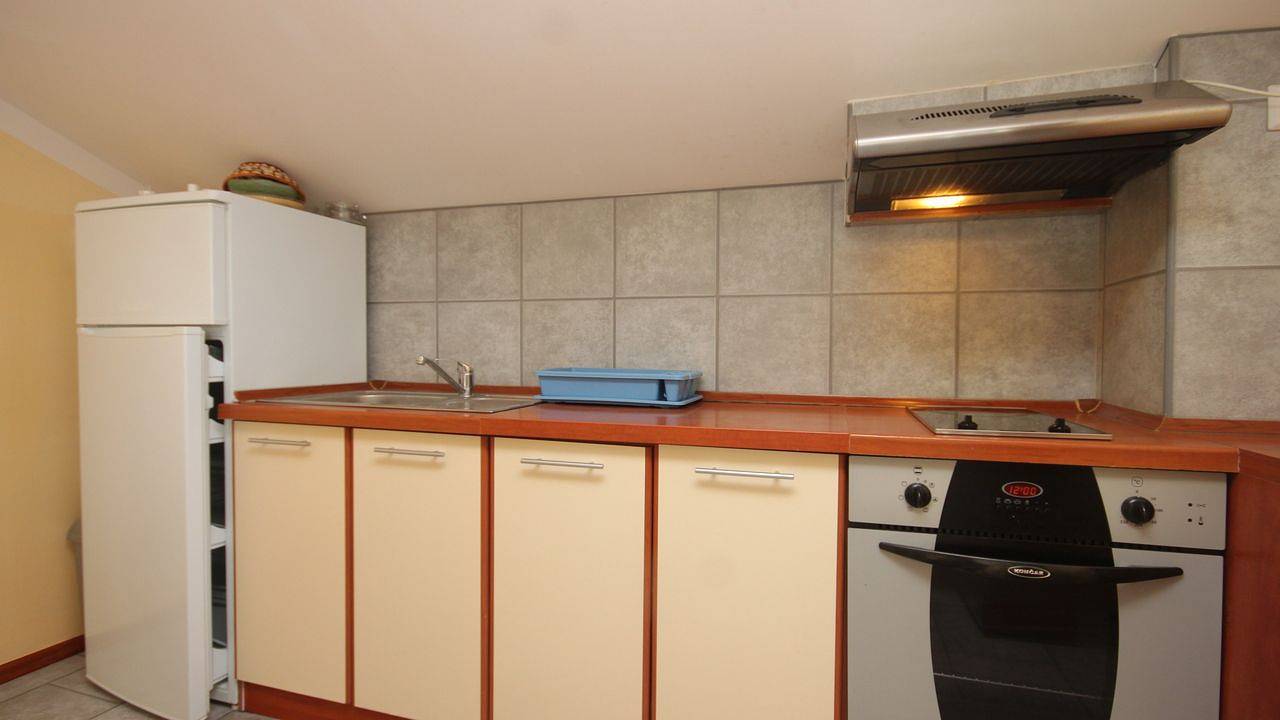 Ganze Ferienwohnung, Ferienwohnung für 11 Personen (104 m²) in Kali in Kali, Insel Ugljan