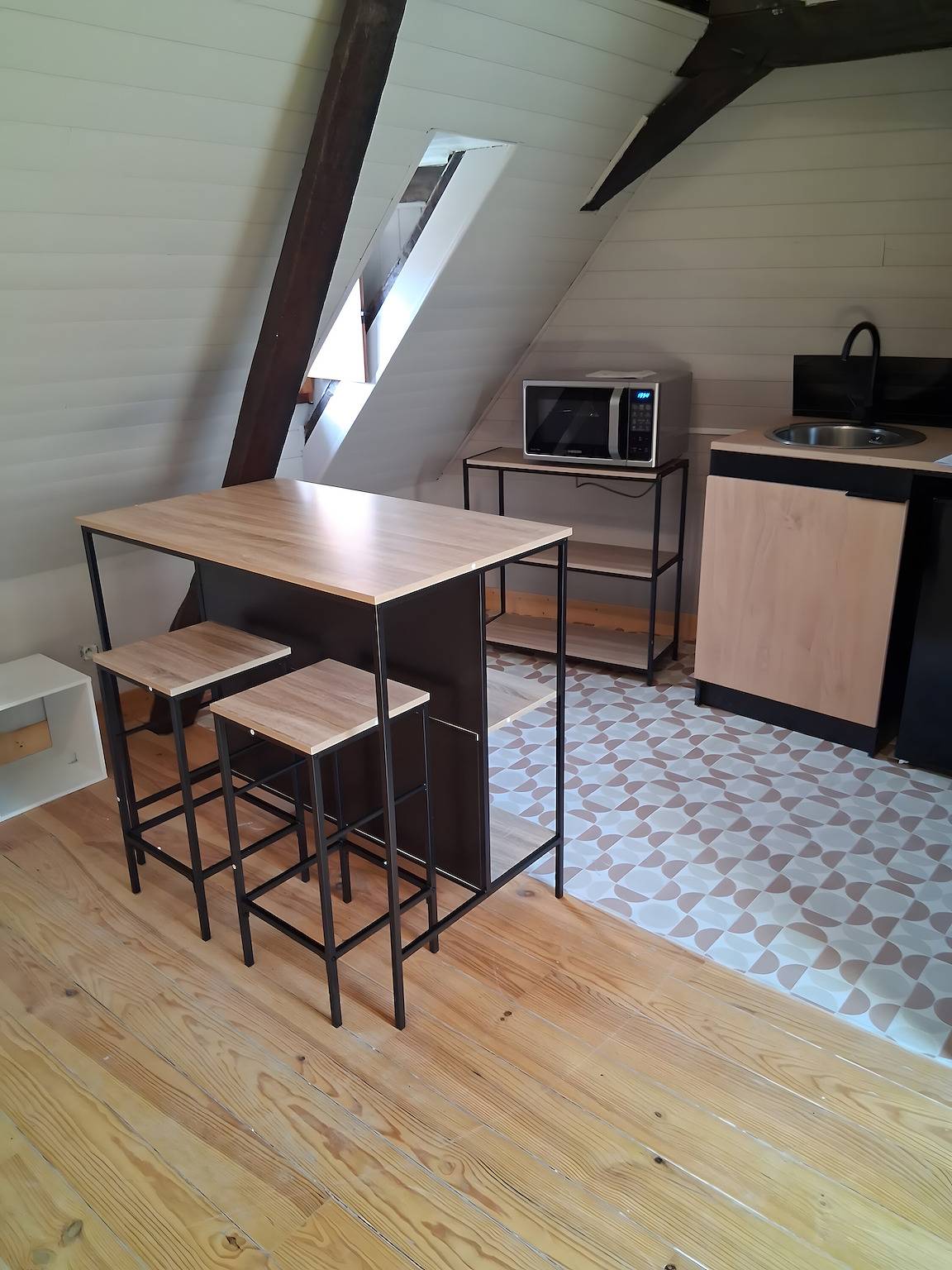 Apartamento entero, Apartamento «Studio Tess» con Wi-Fi in Salies-de-Béarn, Béarn