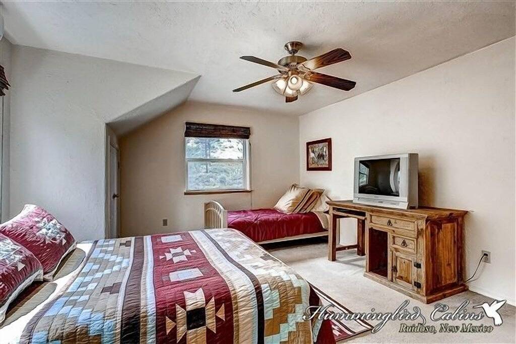 Wild Horse Lodge: \"Tolles Interieur und Platz für alle!\" Mit Whirlpool. in Alto, Lincoln County (NM)