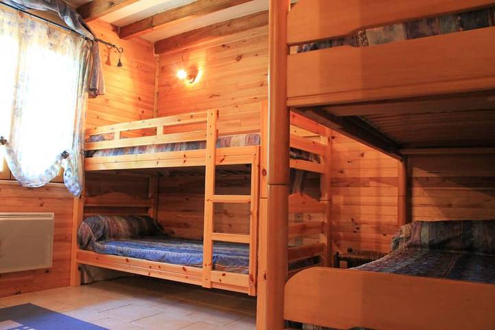 Gîte pour 8 personnes, avec balcon et jardin à Saint-Léger-les-Mélèzes - 2