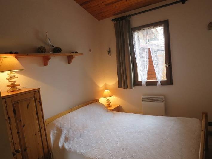 Ganze Ferienwohnung, Dieses 40qm Reihenhaus liegt in einer ruhigen Lage, 100m von Strand in Biscarrosse Plage, Biscarrosse