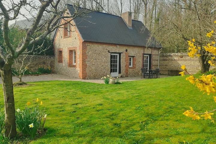 Gîte pour 4 personnes, avec jardin et terrasse à Hermeville