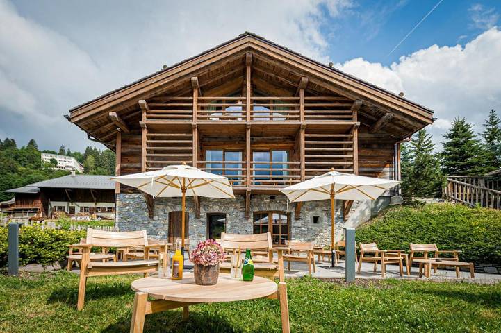Hôtel pour 2 personnes, avec Terrasse et Piscine ainsi que Sauna et Vue