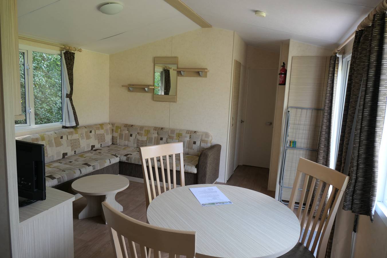 Grosses 4-Personen Ferienhaus auf Mini-Campingplatz nah das Veerse Meer und Oostkapelle in Oostkapelle, Walcheren