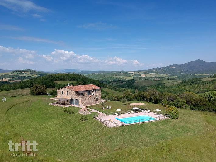 Casa vacanza per 16 persone, con piscina e terrazza nonché balcone/terrazza a Guardistallo