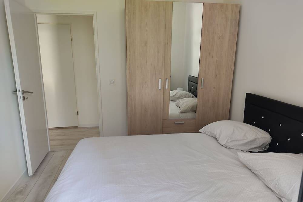 Entire apartment, Ville Nature in Cergy, Val-d'Oise