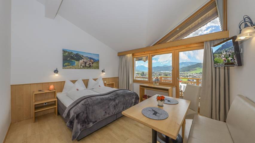 Hotel für 8 Personen, mit Pool und Sauna sowie Garten, mit Haustier in Oberndorf in Tirol - 4