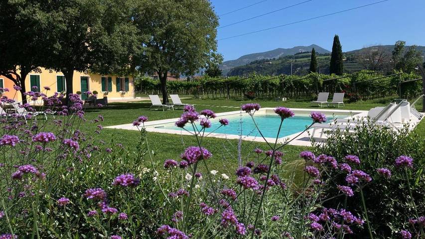 B&b per 4 persone, con panorama e piscina nonché giardino a Sant'Ambrogio di Valpolicella