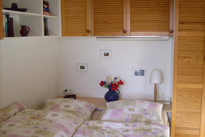 Ganze Wohnung, Komfortable Ferienwohnung mit Schwimmbad und Sauna 100 m vom Strand, Wlan in Niendorf, Timmendorfer Strand