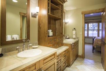 Vacation House for 10 Guests in Mountain Village, Telluride Ski Resort, Picture 4