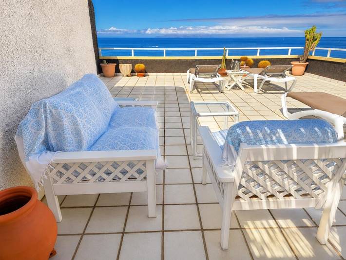 Apartamento entero, Apartamento con terraza y vista al mar en Playa de la Arena in Cueva del Polvo, Guía de Isora