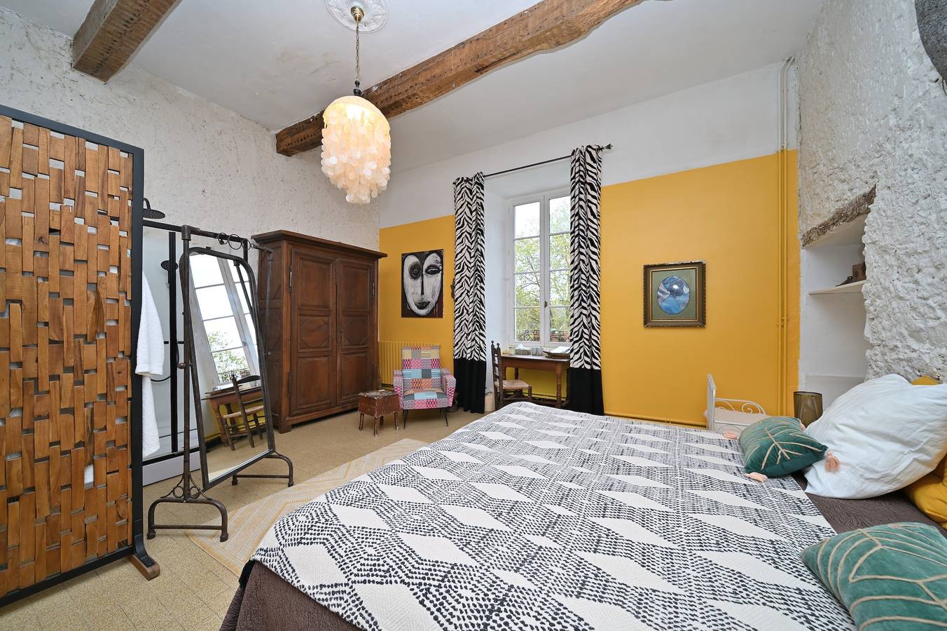 Room 'Ufri' with Shared Pool, Shared Terrace and Wi-Fi in Pech-Luna, Carcassonne region