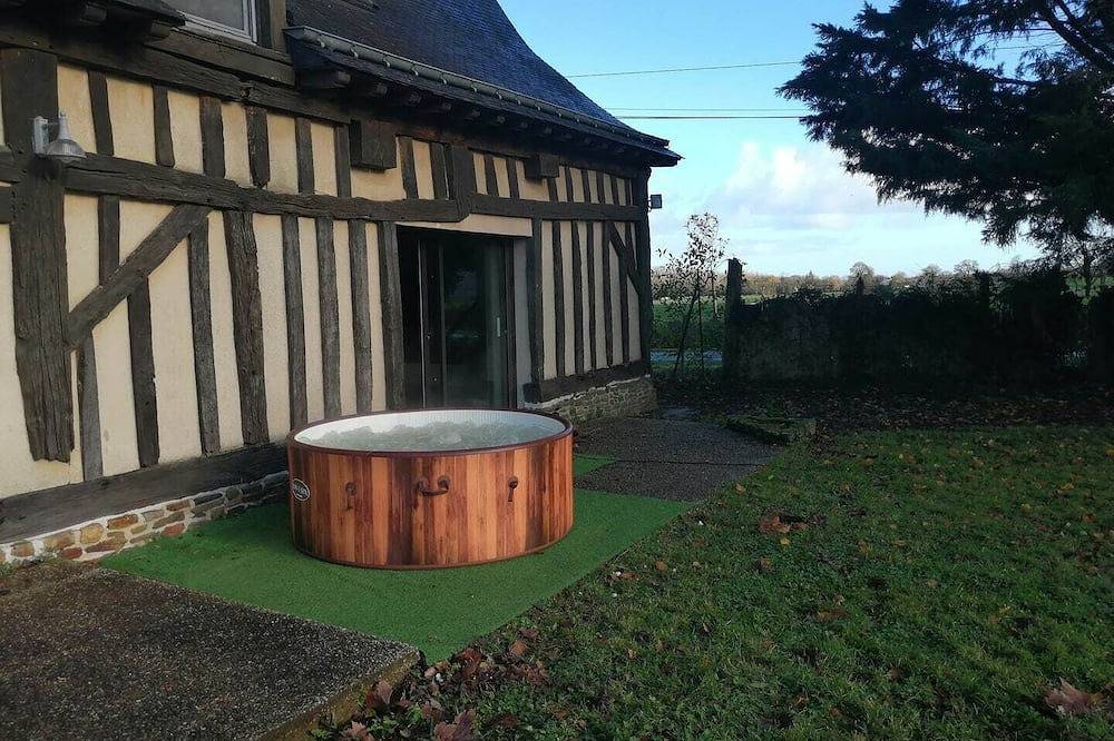 Longère à Colombage + Spa in Rannée, Fougères-Vitré