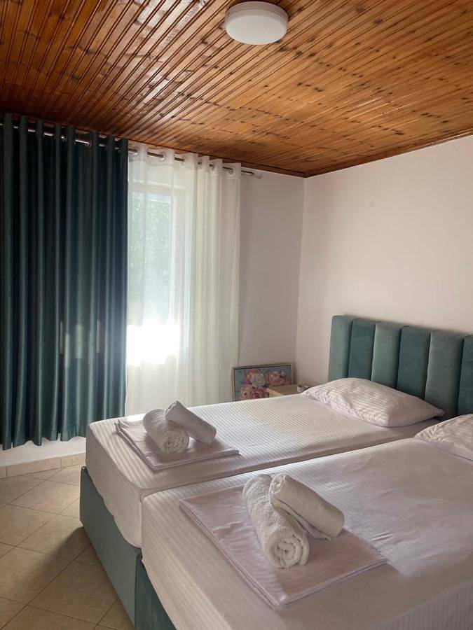 Maison d’hôte pour 2 personnes, avec vue ainsi que jardin et terrasse à Tirana - 4