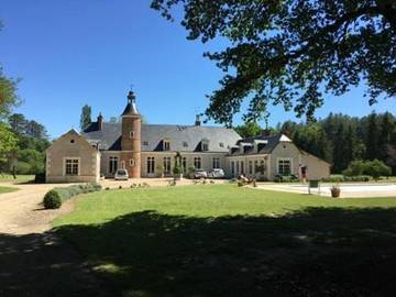 Chambre d’hôte pour 8 personnes, avec jardin ainsi que piscine et vue à Lassay-sur-Croisne