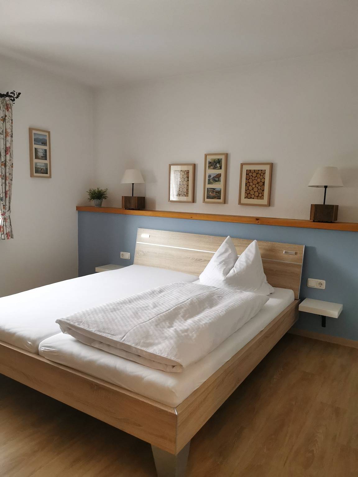 Ganze Ferienwohnung, Gästehaus Christine - Ferienwohnung Kornfeld, 76 qm, mit Küche und Balkon in Übersee, Chiemsee