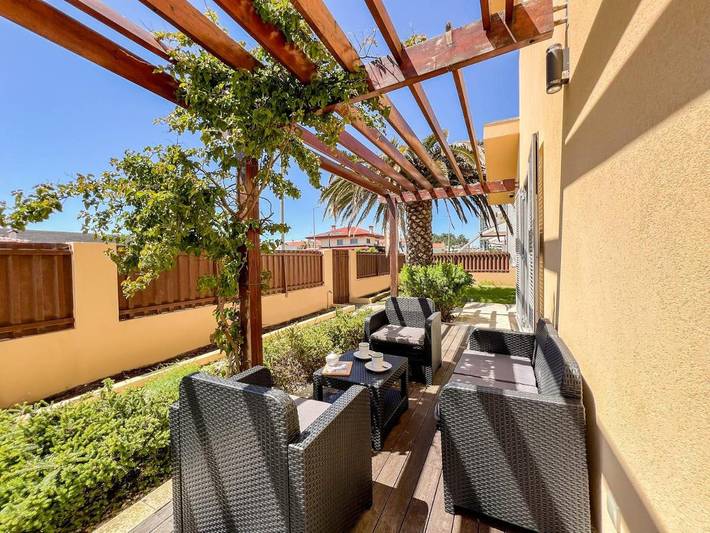 Location de vacances pour 8 personnes, avec jardin dans Amorosa - 2