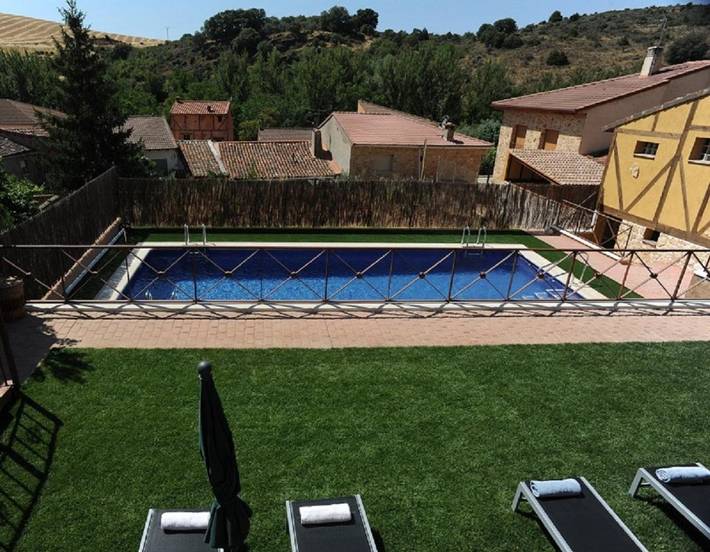 Casa rural para 2 personas, con Balcón y Terraza además de Jacuzzi y Piscina en Provincia de Guadalajara - 2
