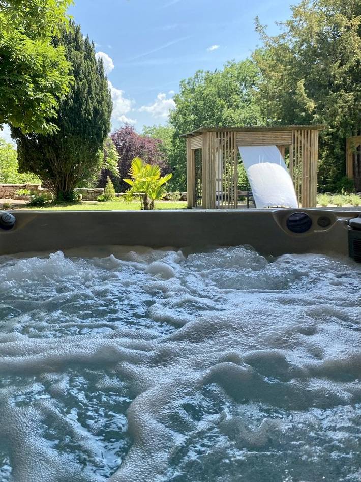 Chambre d’hôte pour 2 personnes, avec jardin ainsi que piscine et jacuzzi dans le Lot - 4