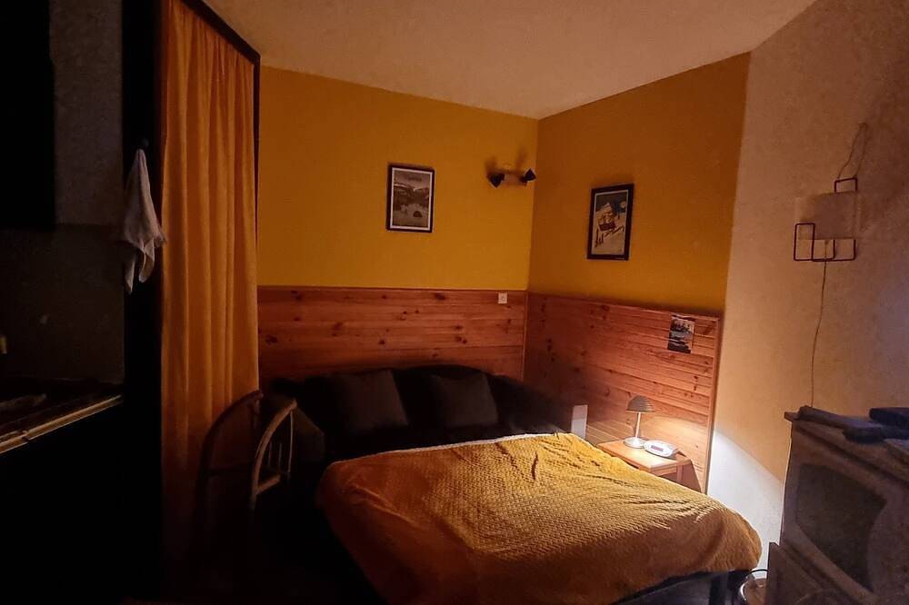 Ganze Wohnung, Cosy 30m2 apartment 2 minutes from the spa, 5 minutes from the town center in Luz-Saint-Sauveur, Nationalpark Pyrenäen