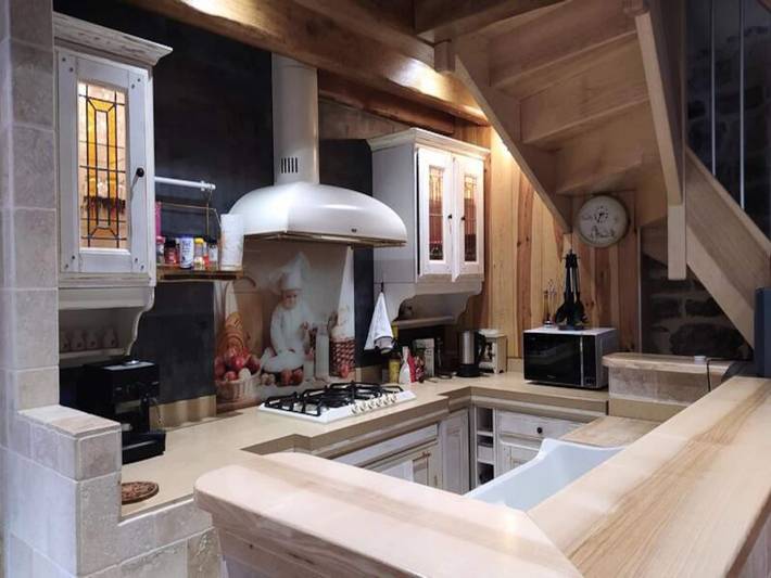 Gîte pour 12 personnes, avec terrasse ainsi que jardin et piscine, adapté aux familles à Saint-Étienne-du-Valdonnez - 4