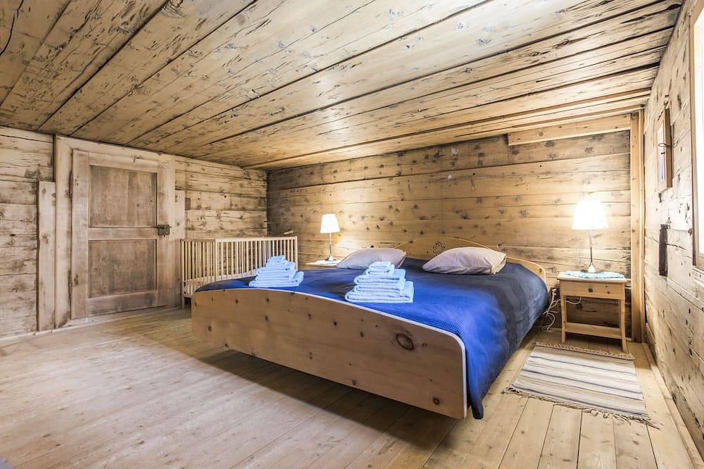 Chesa Paulina: Grosszügiges Engadinerhaus vom 1550 in Zuoz, Sankt Moritz