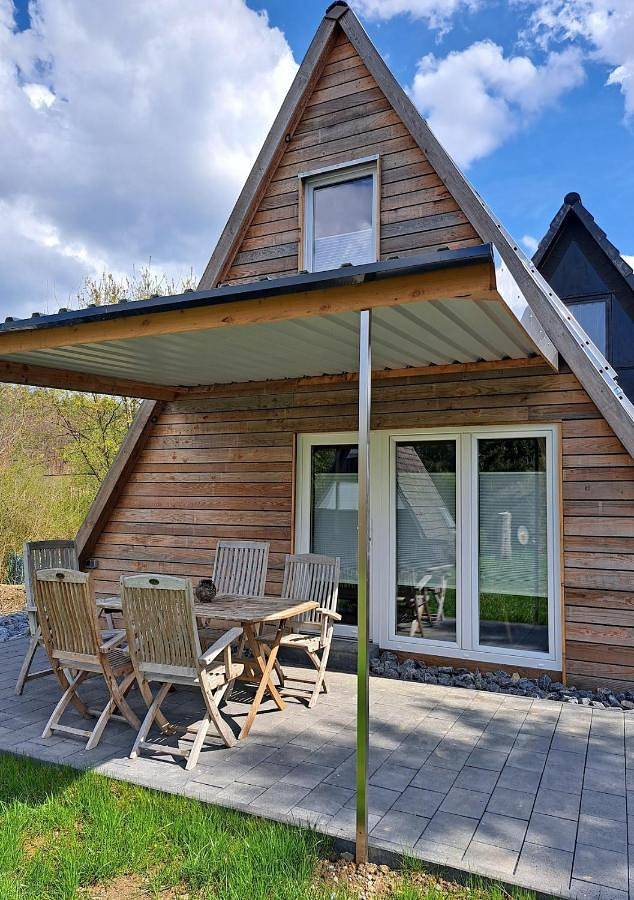 Ferienhaus für 4 Personen, mit Terrasse und Garten sowie Sauna