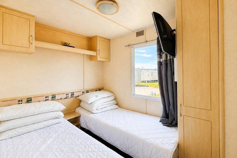 8 berth caravan for hire at St Osyth Beach Holiday Park in St Osyth, Essex