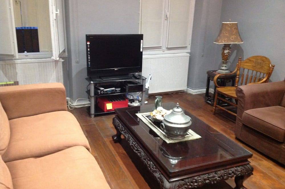 Appartement entier, Marvelous 2-bedroom Trocadero apartment near Eiffel Tower in Paris for 6 People in Tour Eiffel, Paris