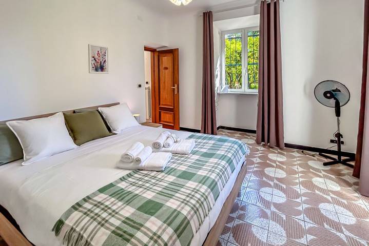 Appartamento intero, [Center Refuge] Free Parking • Garden • Cruises in Savona (Città), Savona