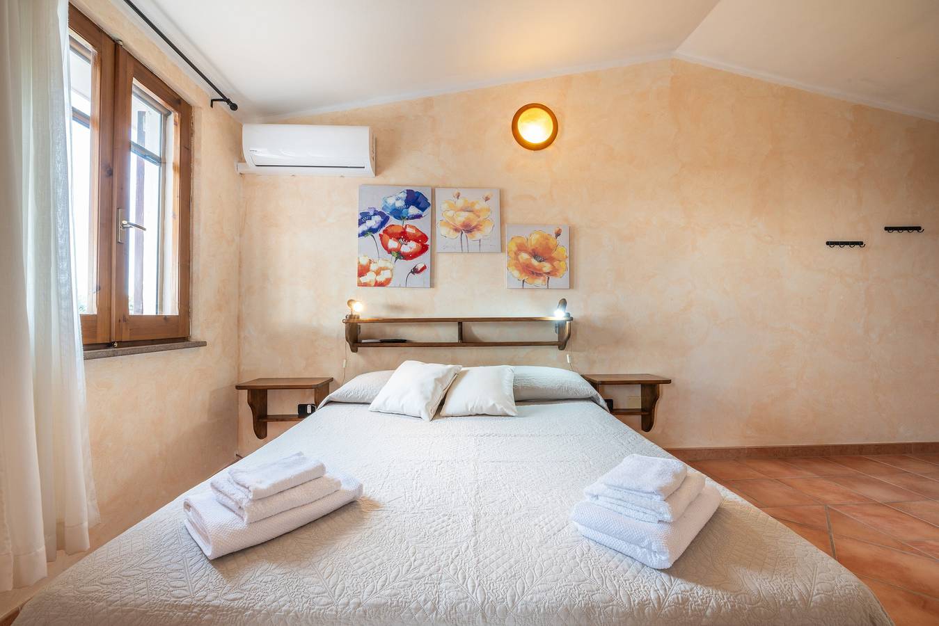 Ferienhaus 'Brezza Di Mare' mit Meerblick, privater Terrasse und Klimaanlage in Calasetta, Sant'Antioco